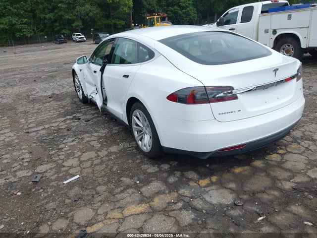 2016 TESLA MODEL S 5YJSA1E11GF132984 Photo 2