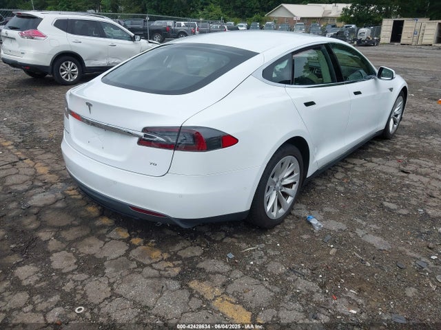 2016 TESLA MODEL S 5YJSA1E11GF132984 Photo 3