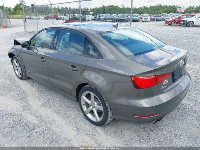2015 AUDI A3 WAUACGFF3F1011431 Photo 2