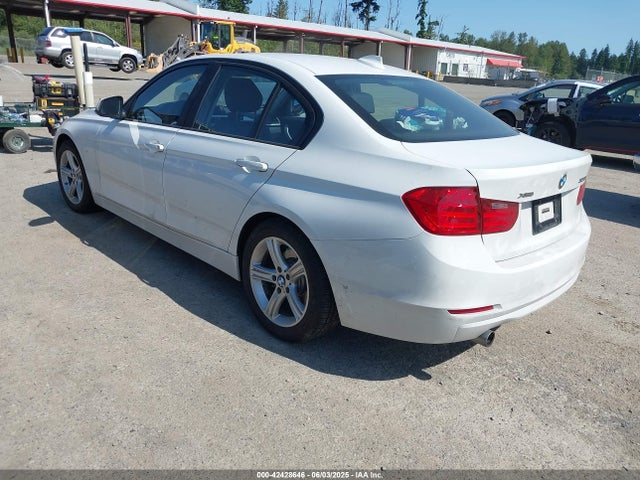 BMW 320i Xdrive 2015 WBA3C3G51FNT53668 Image 3