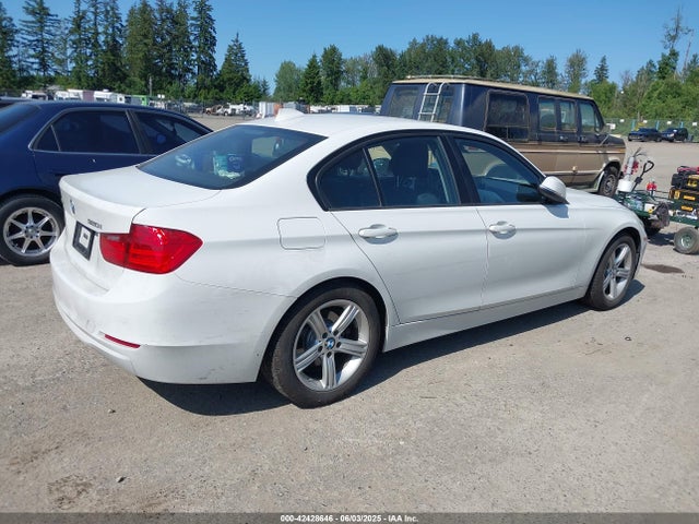BMW 320i Xdrive 2015 WBA3C3G51FNT53668 Image 4