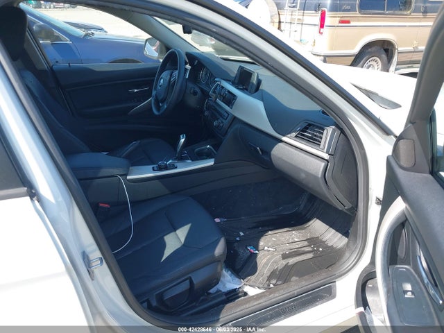 BMW 320i Xdrive 2015 WBA3C3G51FNT53668 Image 5