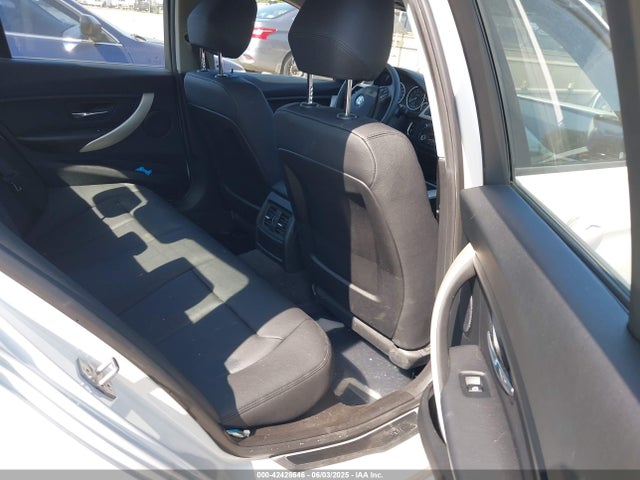 BMW 320i Xdrive 2015 WBA3C3G51FNT53668 Image 8