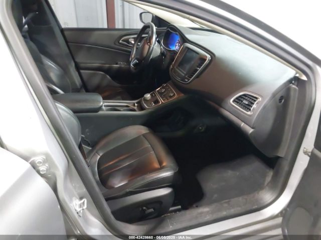 2016 CHRYSLER 200 1C3CCCAB3GN191047 Photo 4