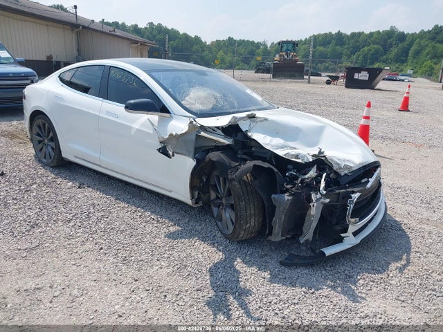 2013 TESLA MODEL S 5YJSA1DN6DFP16135 Photo 0
