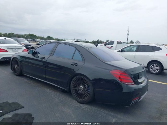2019 MERCEDES-BENZ AMG S 63 WDDUG8JB8KA469898 Photo 2