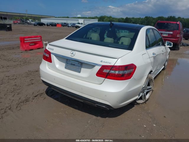 2011 MERCEDES-BENZ E 550 WDDHF9AB9BA376107 Photo 3