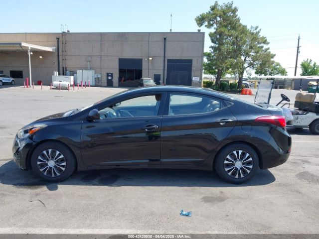 KMHDH4AE2GU646084 Hyundai ELANTRA SE