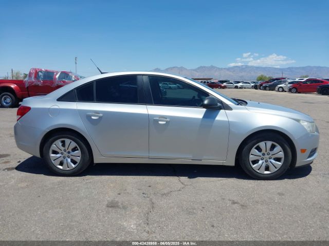 1G1PA5SH6E7448472 Chevrolet Cruze Ls Auto