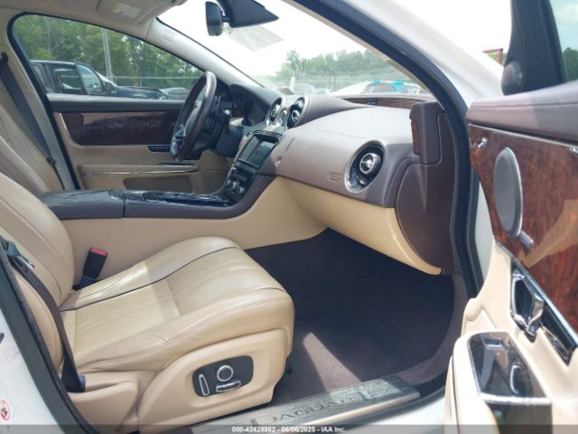 2016 JAGUAR XJ SAJWJ1CD6G8V95512 Photo 4