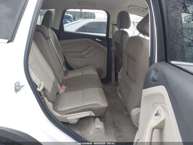 1FMCU0GX9GUB99648 Ford ESCAPE SE