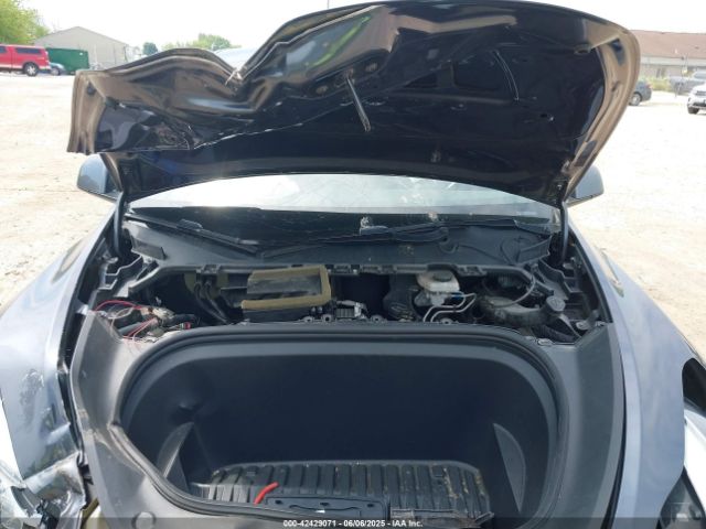 2021 TESLA MODEL Y 5YJYGDEE2MF115457 Photo 9