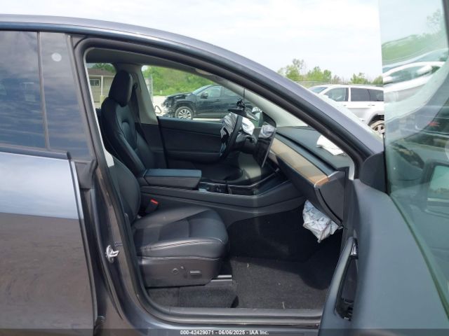 2021 TESLA MODEL Y 5YJYGDEE2MF115457 Photo 4