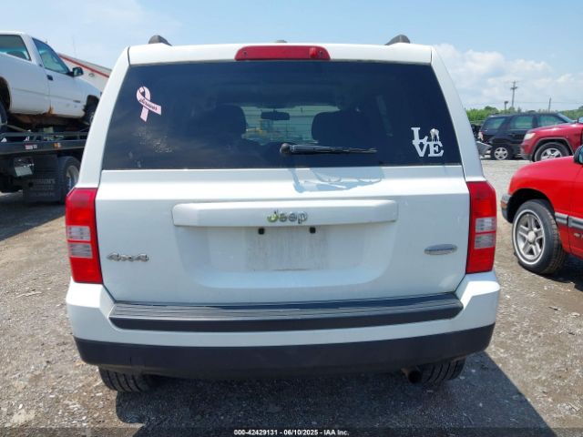 1C4NJRFBXGD782116 Jeep Patriot Latitude