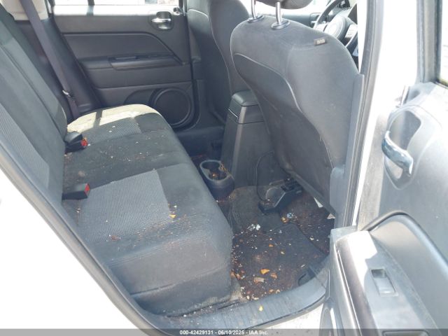 1C4NJRFBXGD782116 Jeep Patriot Latitude