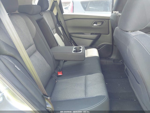 5N1BT3BA9SC808402 Nissan Rogue Sv Fwd