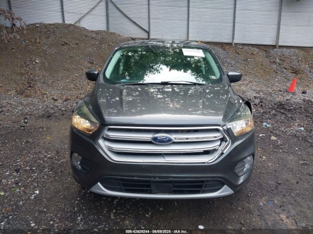 1FMCU9GD9HUD50578 Ford ESCAPE SE