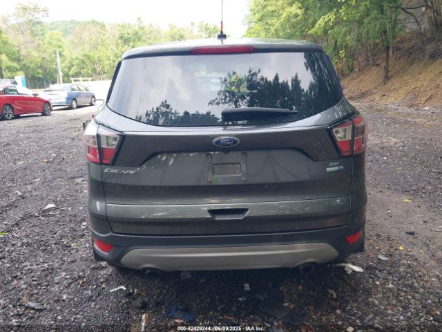 1FMCU9GD9HUD50578 Ford ESCAPE SE