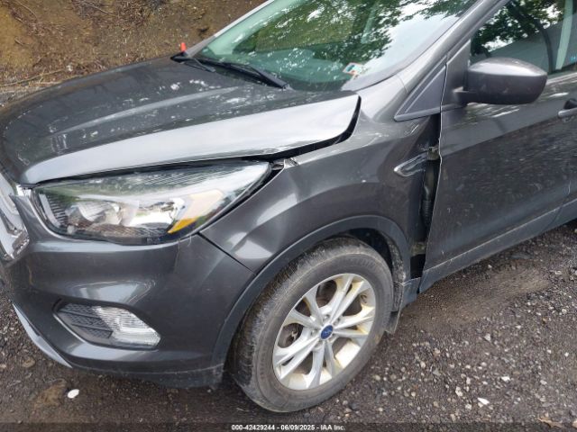 1FMCU9GD9HUD50578 Ford ESCAPE SE