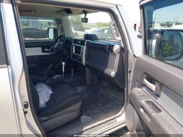 2007 TOYOTA FJ CRUISER JTEBU11F370004121 Photo 4