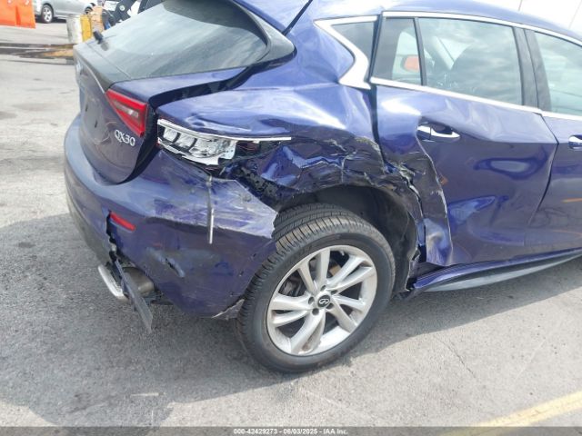 2018 INFINITI QX30 SJKCH5CP2JA056994 Photo 5