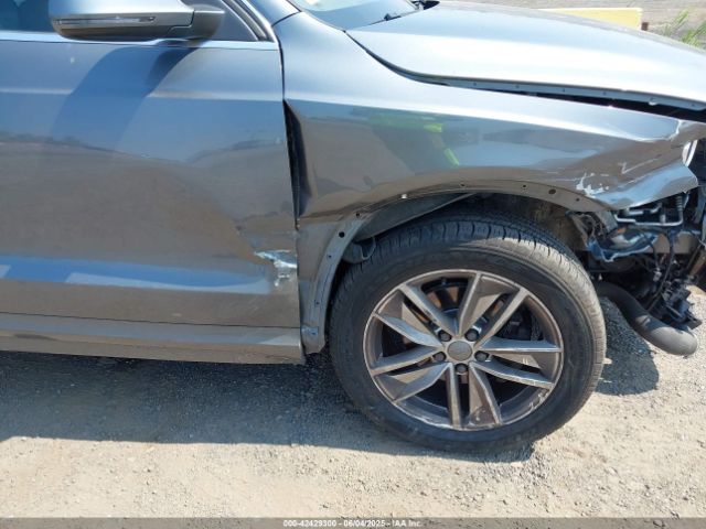 WA1EFCFS1GR016674 Audi Q3 2.0t Premium Plus