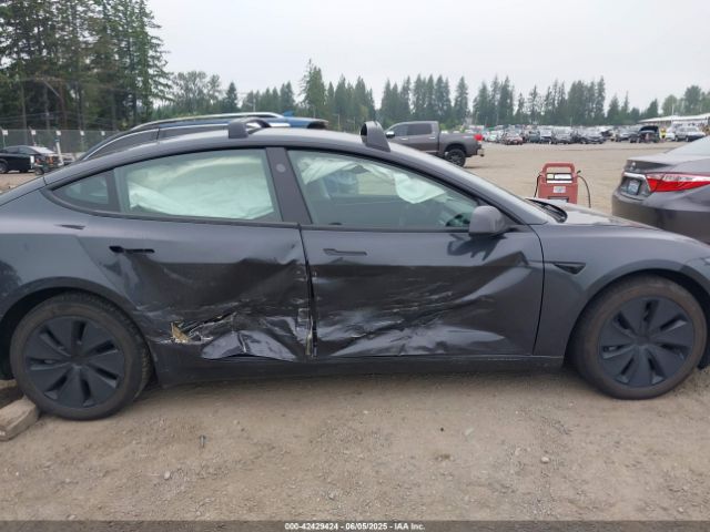 5YJ3E1EB9RF835057 Tesla MODEL 3