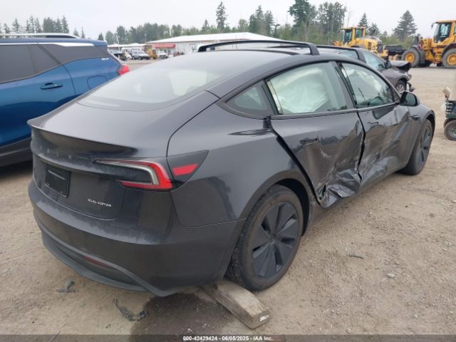 5YJ3E1EB9RF835057 Tesla MODEL 3