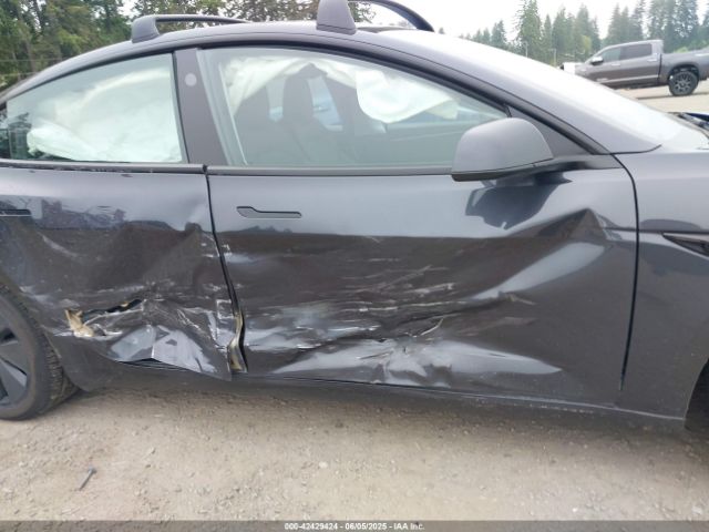 5YJ3E1EB9RF835057 Tesla MODEL 3