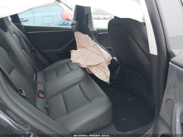 5YJ3E1EB9RF835057 Tesla MODEL 3