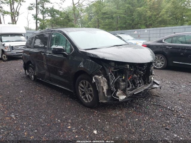 2022 TOYOTA SIENNA 5TDJRKEC0NS089565