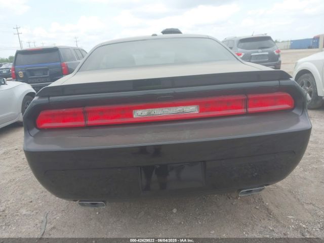 2C3CDYAG0EH111974 Dodge Challenger Sxt