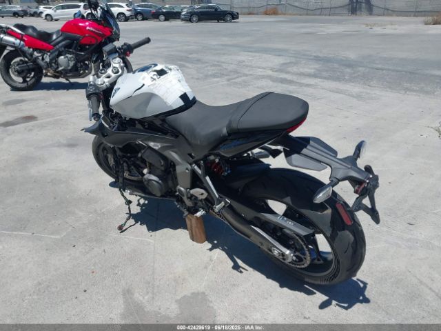 2025 TRIUMPH MOTORCYCLE DAYTONA SMTL23UF1STBY5382 Photo 2