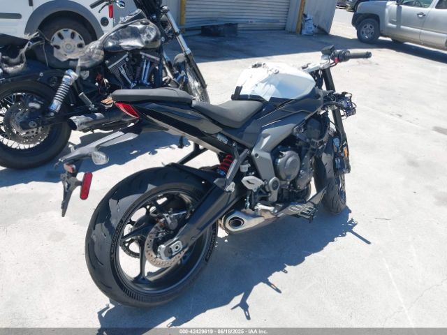 2025 TRIUMPH MOTORCYCLE DAYTONA SMTL23UF1STBY5382 Photo 3