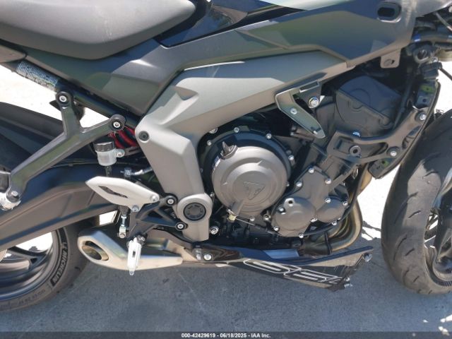 2025 TRIUMPH MOTORCYCLE DAYTONA SMTL23UF1STBY5382 Photo 7