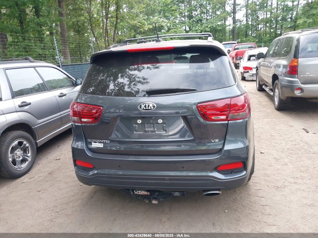 5XYPGDA56KG603088 KIA Sorento 3.3l S