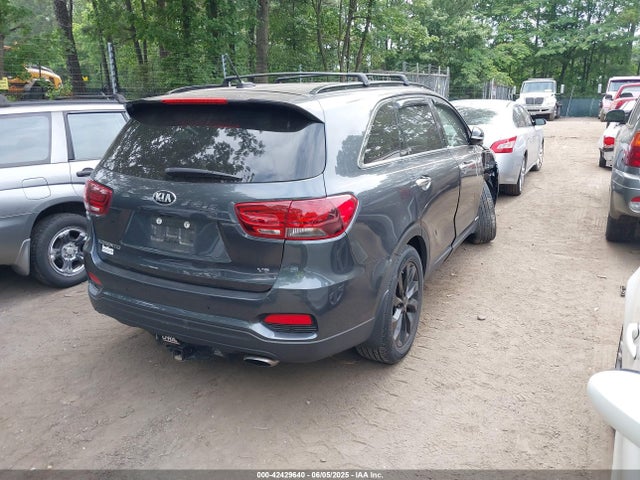 5XYPGDA56KG603088 KIA Sorento 3.3l S