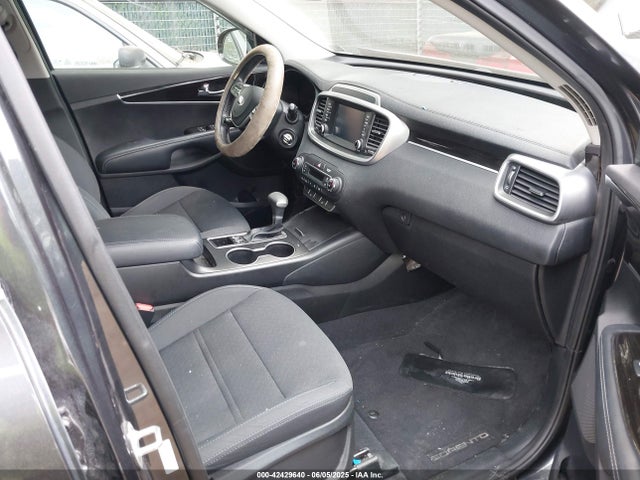 5XYPGDA56KG603088 KIA Sorento 3.3l S