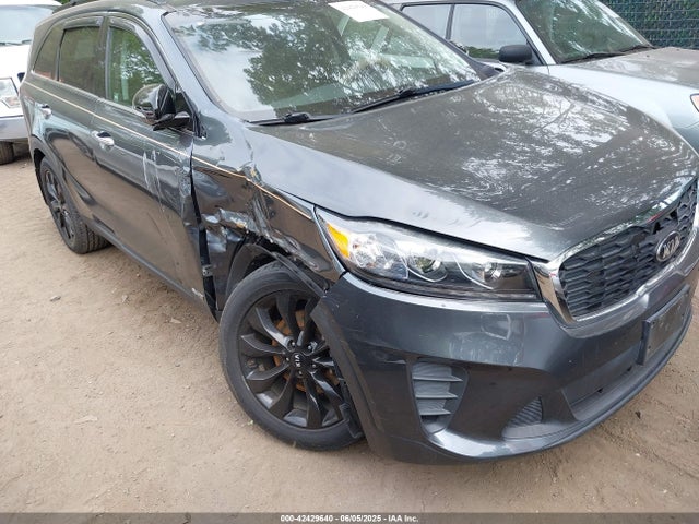 5XYPGDA56KG603088 KIA Sorento 3.3l S