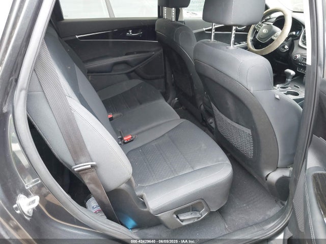 5XYPGDA56KG603088 KIA Sorento 3.3l S