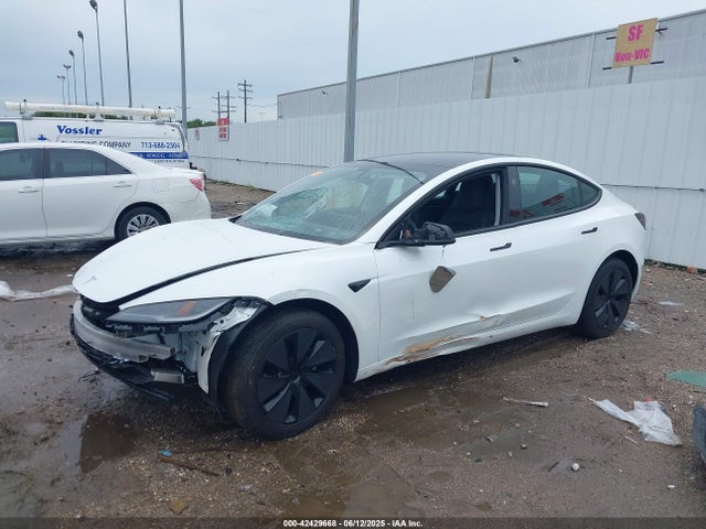 2025 TESLA MODEL 3 5YJ3E1EB1SF932212 Photo 1