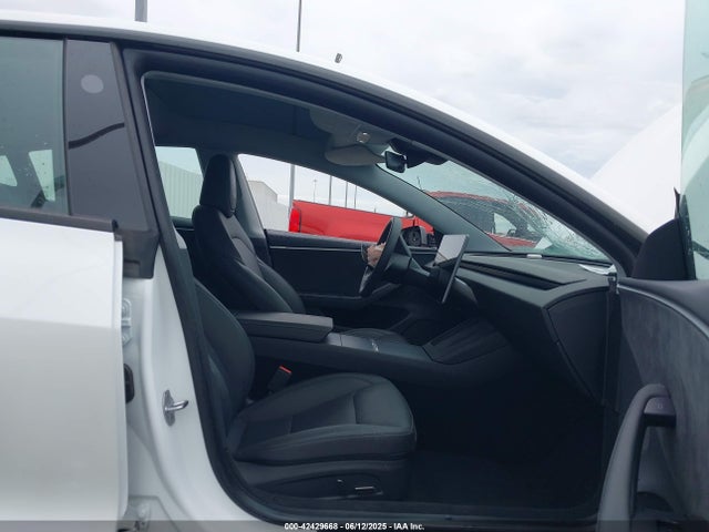 2025 TESLA MODEL 3 5YJ3E1EB1SF932212 Photo 4