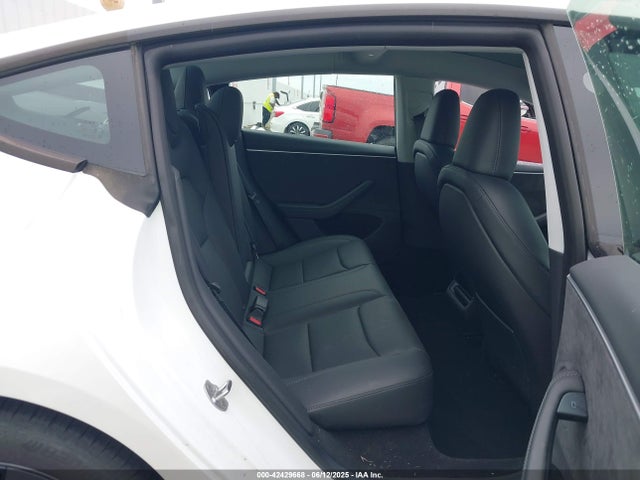 2025 TESLA MODEL 3 5YJ3E1EB1SF932212 Photo 7