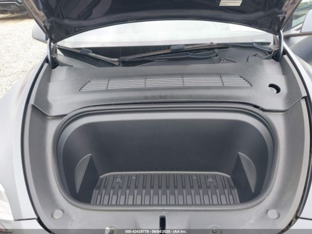 2022 TESLA MODEL Y 7SAYGDEF0NF446700 Photo 9