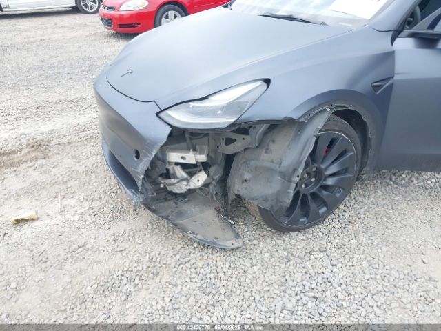 2022 TESLA MODEL Y 7SAYGDEF0NF446700 Photo 5