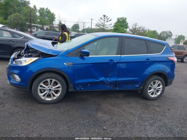 1FMCU0GD6HUA11319 Ford ESCAPE SE