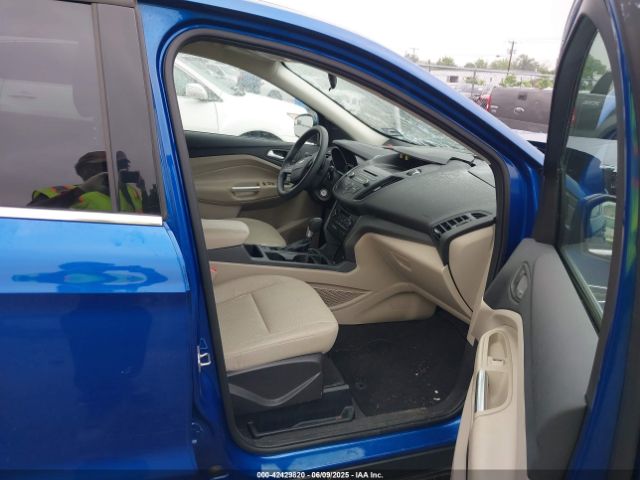 1FMCU0GD6HUA11319 Ford ESCAPE SE