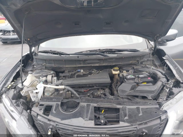 Nissan ROGUE S 2017 KNMAT2MT3HP575742 Image 10