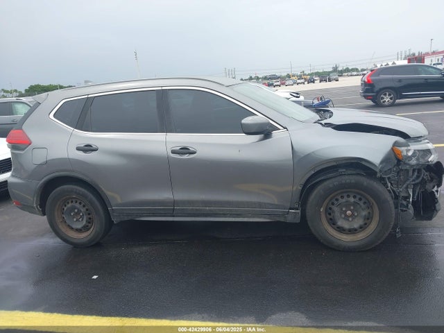 Nissan ROGUE S 2017 KNMAT2MT3HP575742 Image 14
