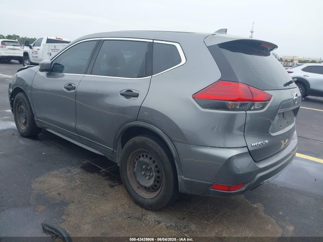 Nissan ROGUE S 2017 KNMAT2MT3HP575742 Image 3